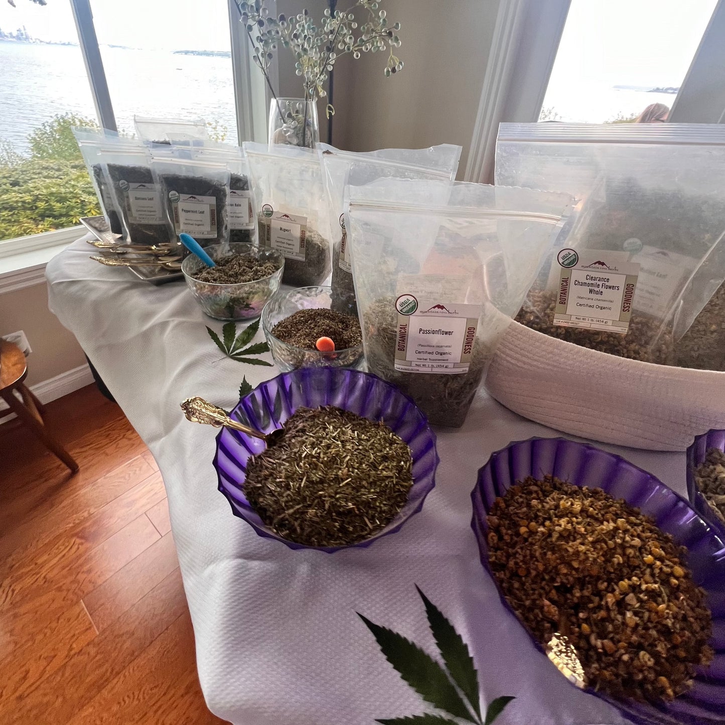 High Tea Party with Herbal Blend Bar (4-6 ppl)